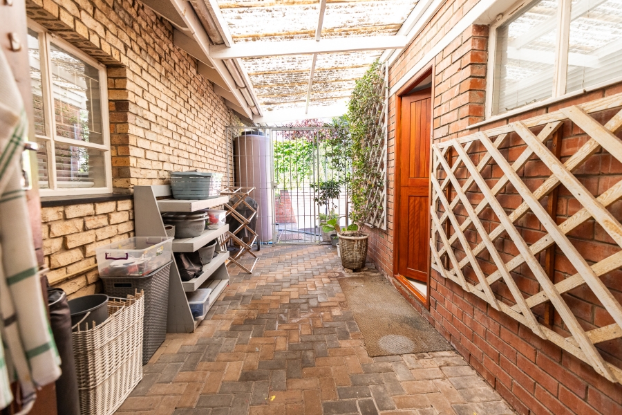 4 Bedroom Property for Sale in Summerstrand Eastern Cape